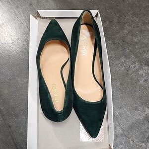 Nine west female pumps 5.2 size